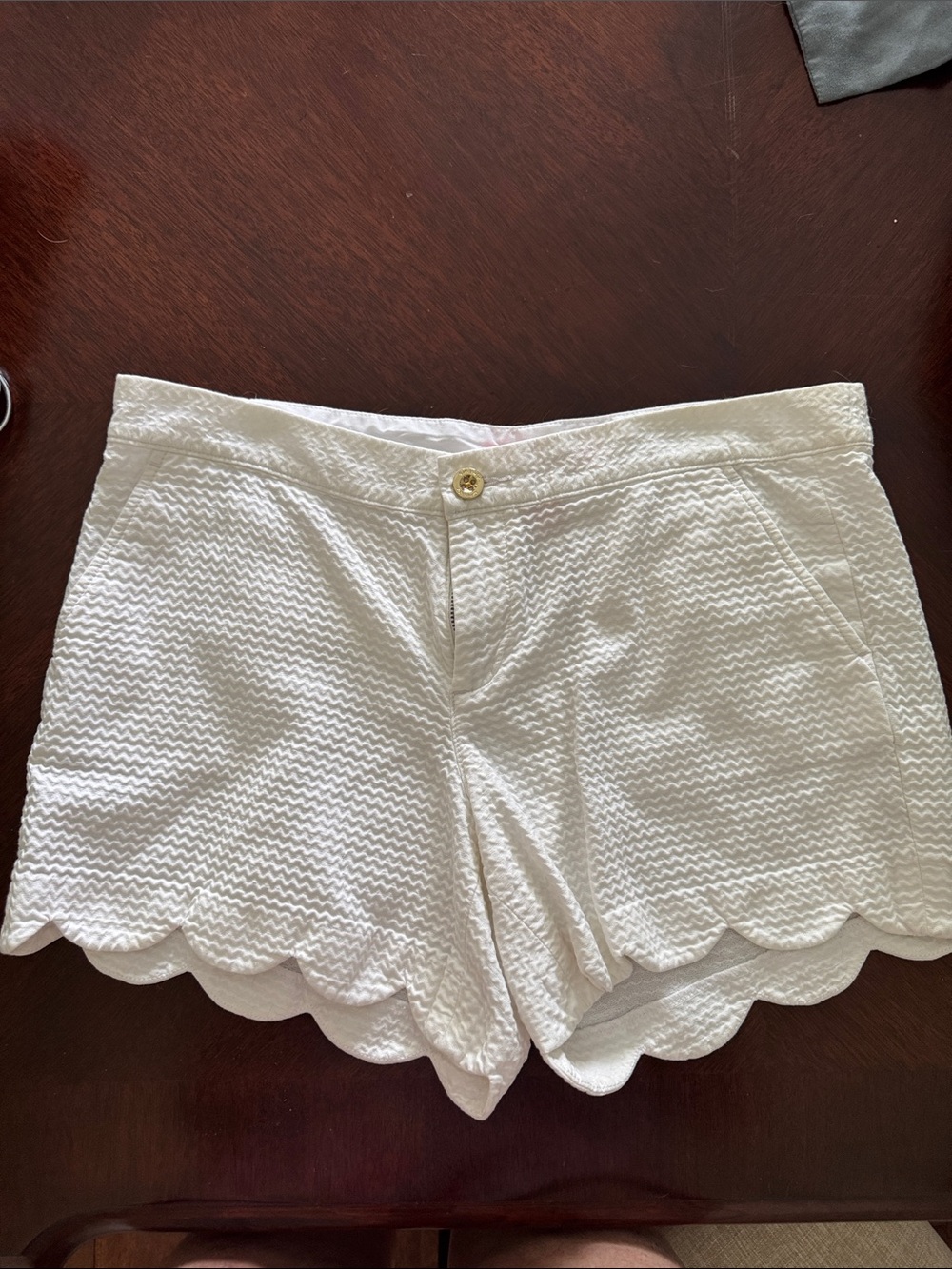 Lilly Pulitzer Women's White Scalloped Hem Shorts